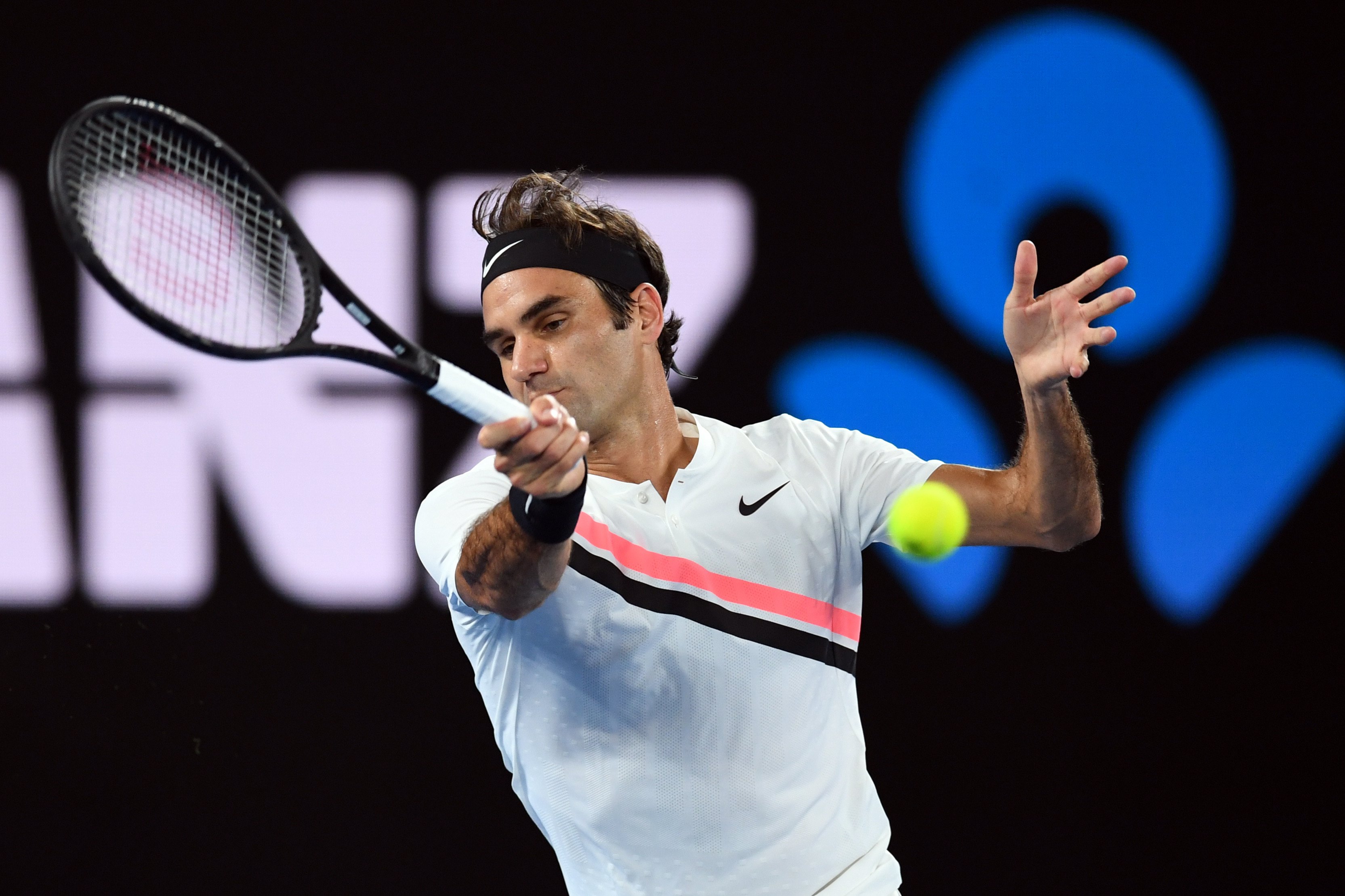 关于意大利网球队完胜西班牙网球队，费德勒惊艳世界的信息