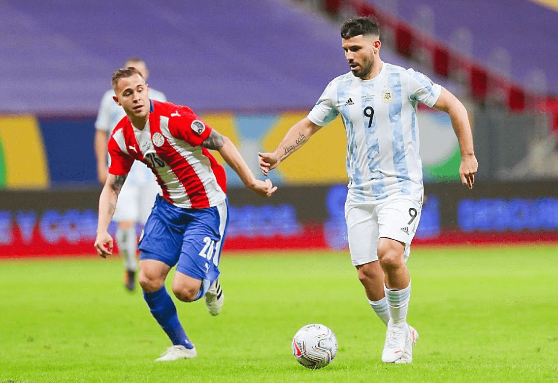 关于荷兰血洗乌拉圭，阿尔巴惊艳世界的信息