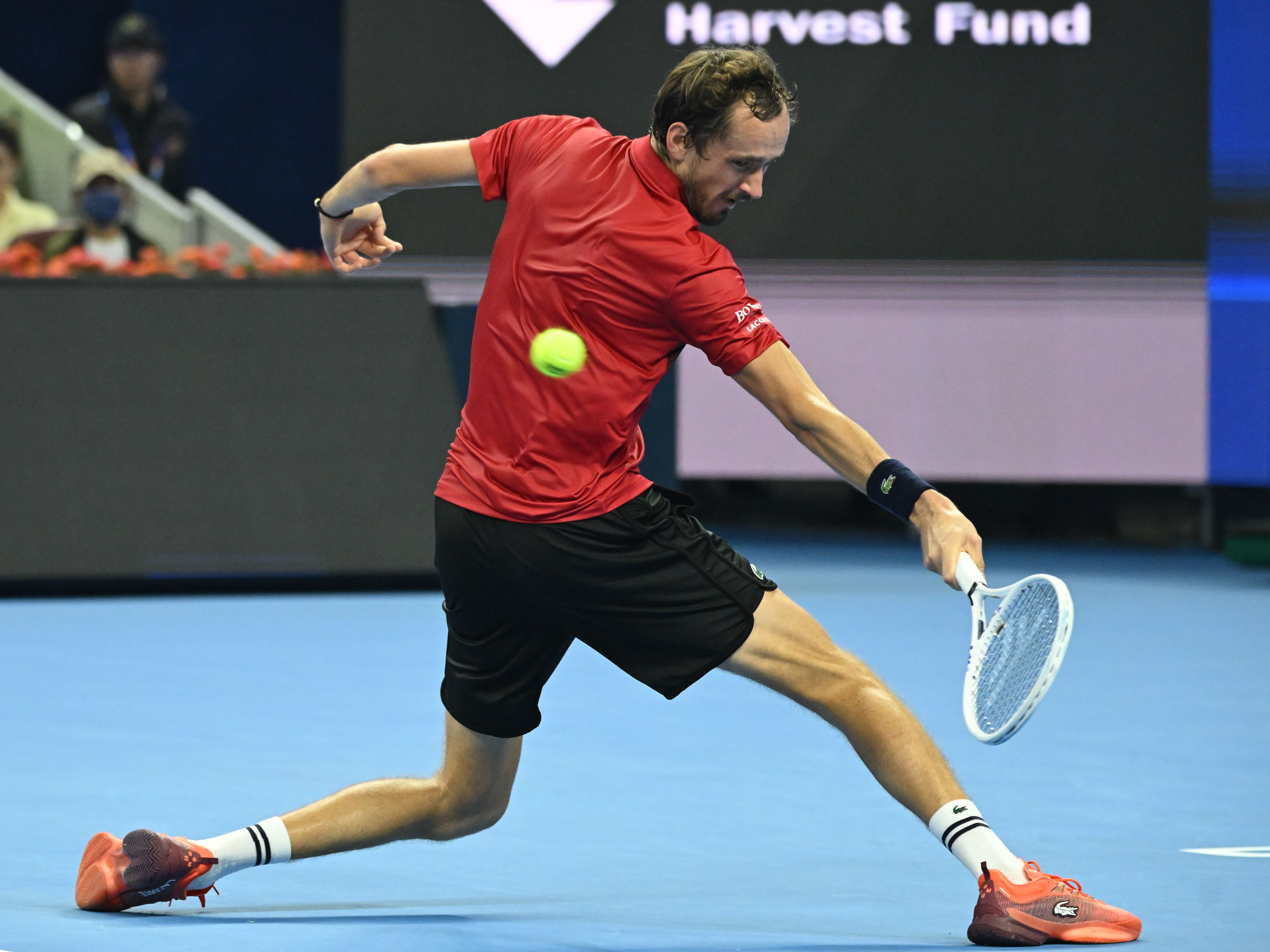 开云体育直播-法国网球队血洗英国网球队，梅德韦杰夫制霸全场