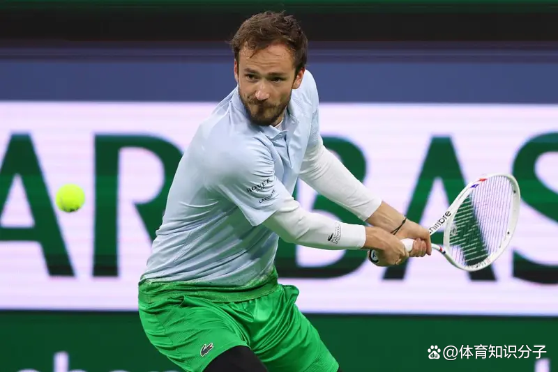 关于意大利网球队绝杀西班牙网球队，梅德韦杰夫统治全场的信息