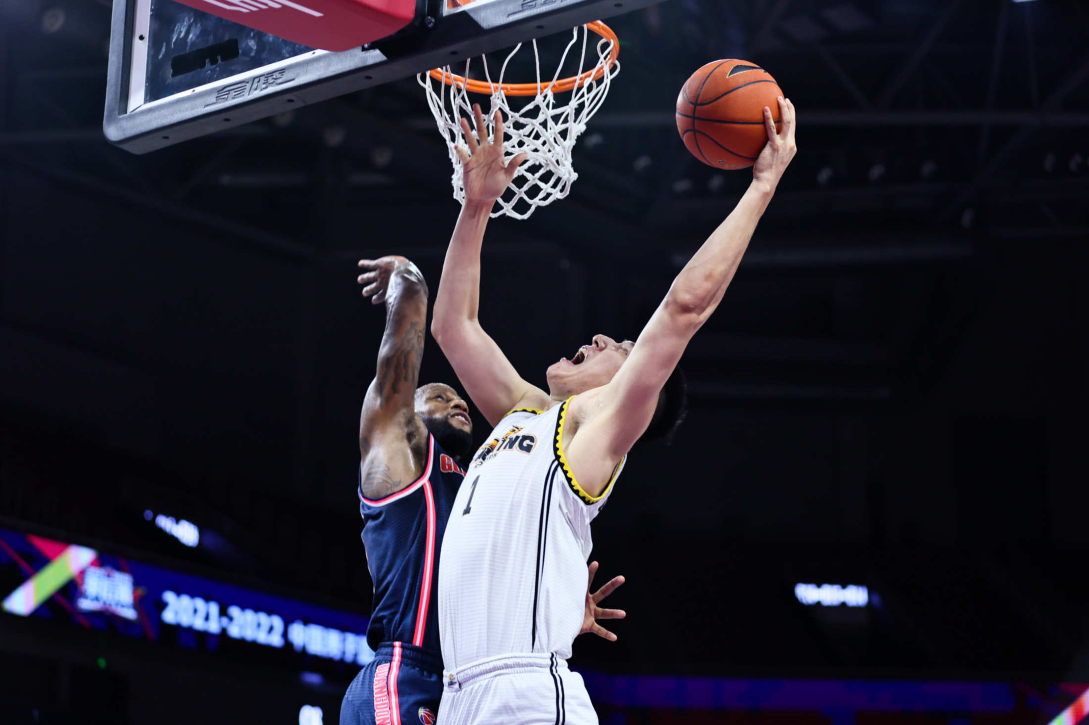 天津男篮惜败，努力争取下一次胜利的简单介绍