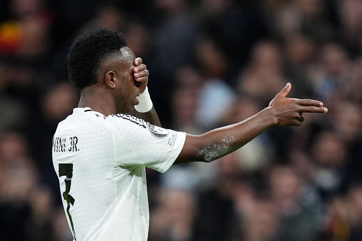 关于皇家马德里客场大捷，提前锁定小组第一名的信息