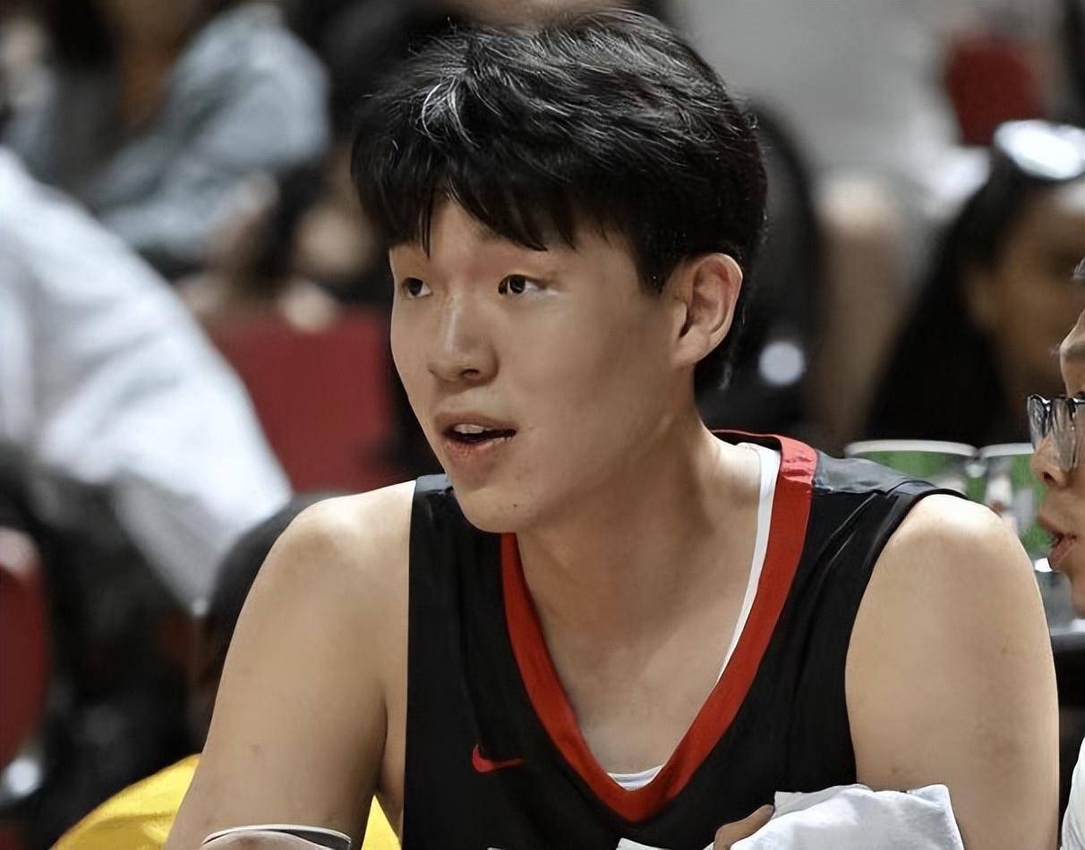 年轻球员展现潜力，得到教练器重的简单介绍