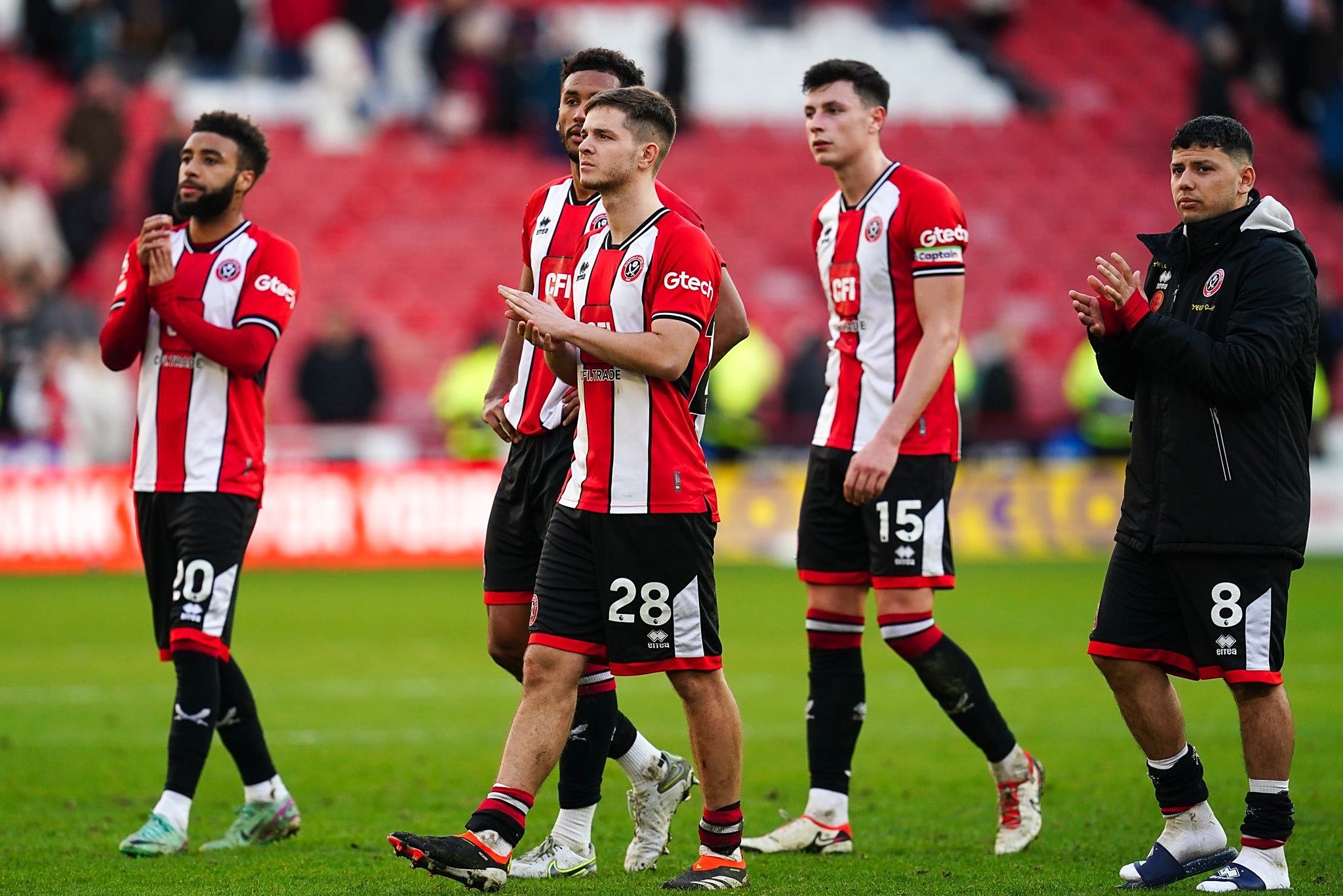 开云体育APP下载-谢菲联主场逼平阿斯顿维拉，英超保级形势仍然不容乐观