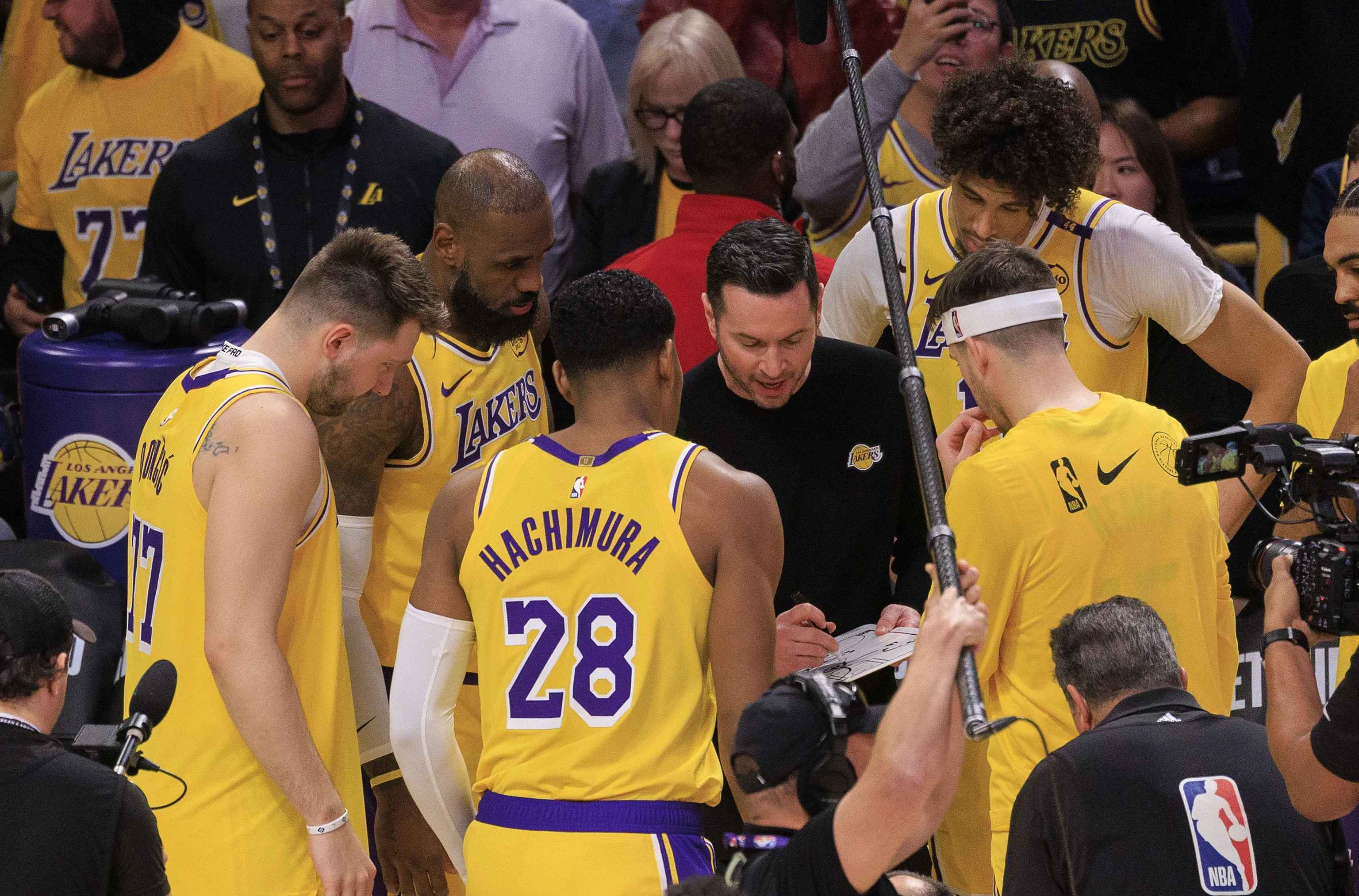 开云体育在线-热火力克湖人,福克斯统治全场的简单介绍