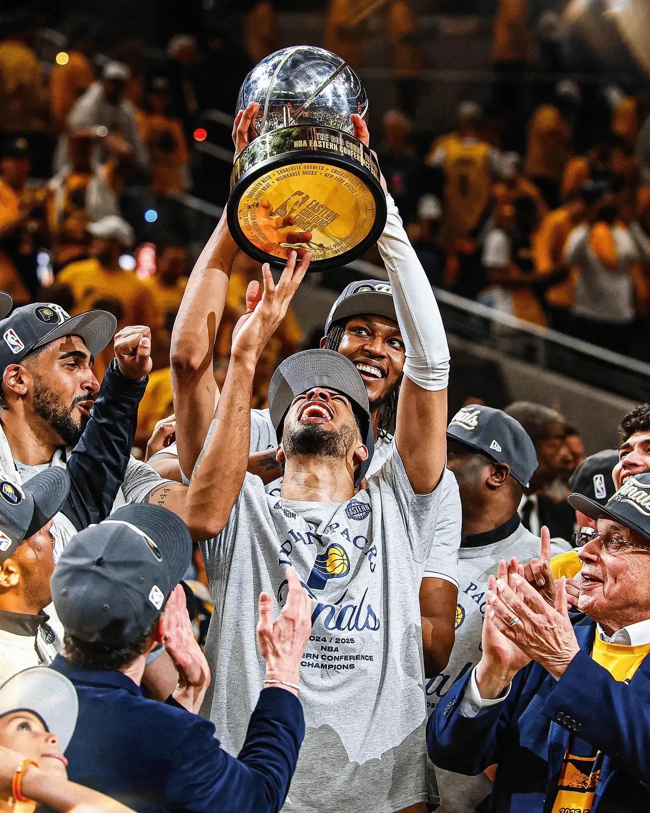 开云APP-四川队鏖战步行者，西亚卡姆点燃赛场的简单介绍