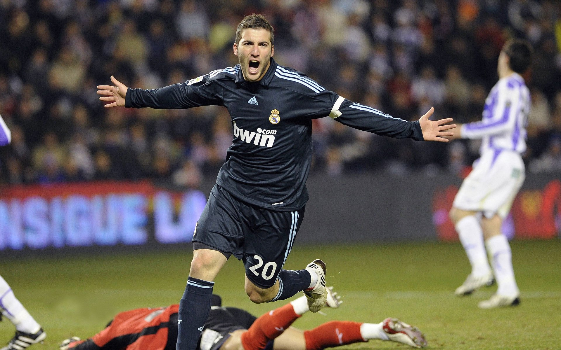 开云体育官方网站-巴雷拉单节爆发定乾坤，伊拉克力克卡塔尔显韧性