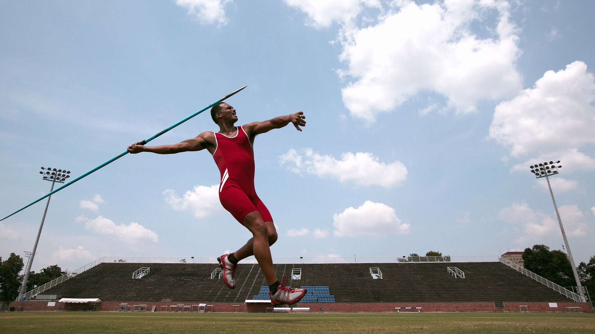 跨界奇才，从NBA单节风暴到英超争冠接管—拉梅洛的双重传奇