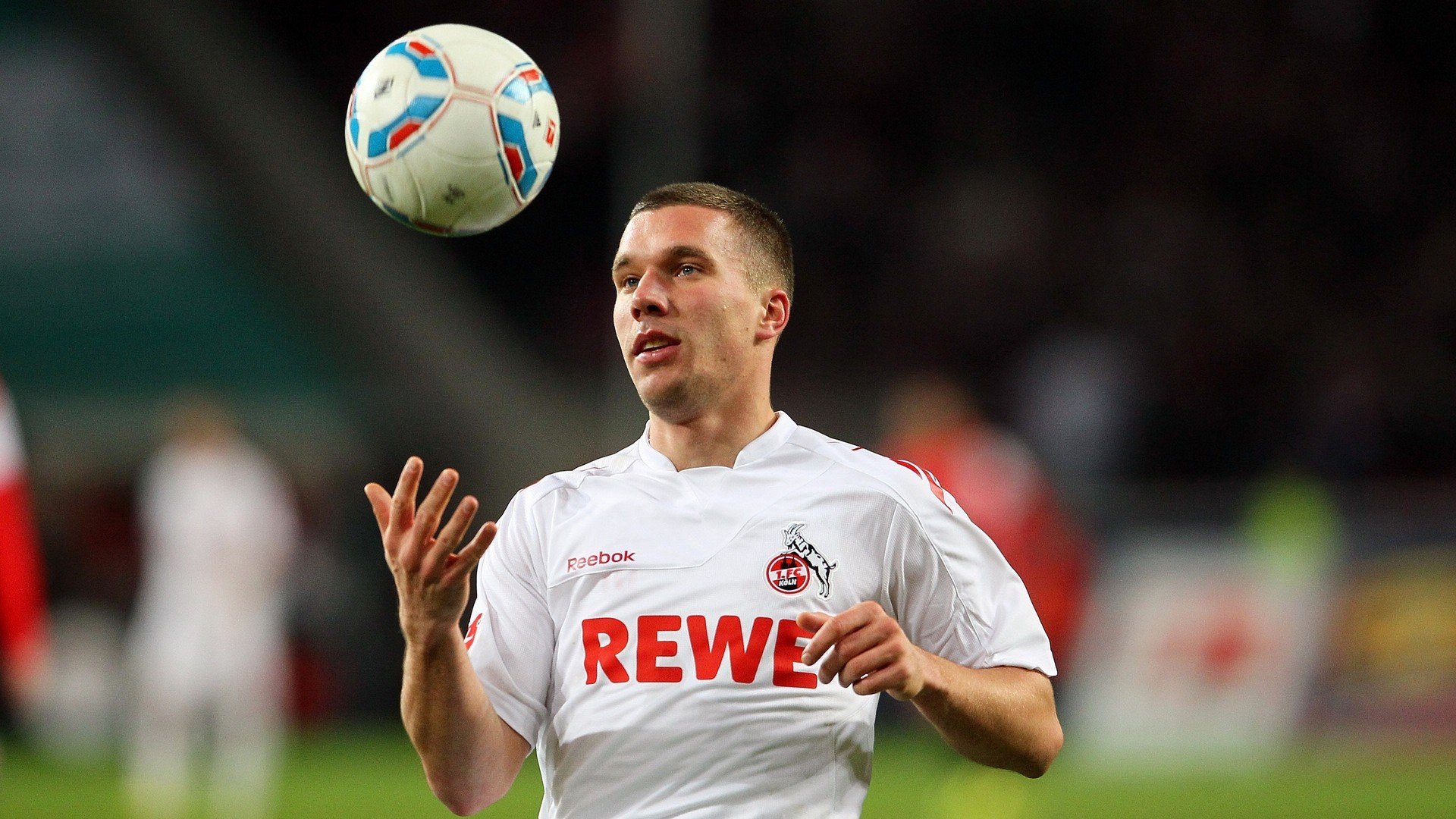 皮克一锤定音，瑞士铁军冲垮克罗地亚—一场定义关键先生的经典战役