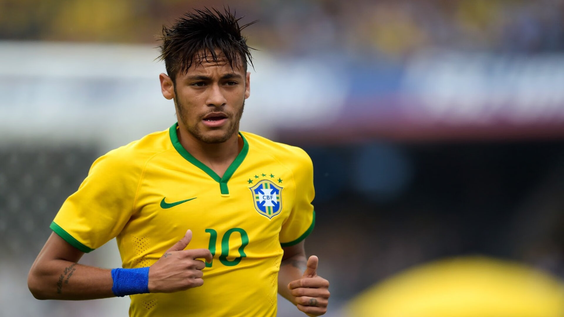 赛道上的绝对统治，诺里斯领衔法拉利完胜雷诺车队